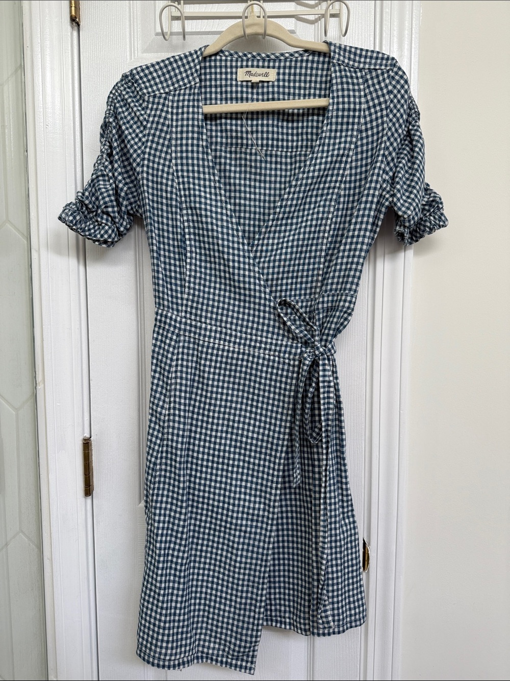 NEW WITH TAG 
Madewell Navy and White Gingham Wrap Midi Dress